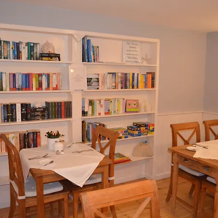 Captain Pahlen Апарт-отель 4*